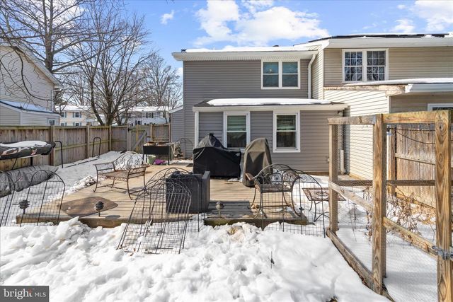 8085 CASTLE ROCK CT, Pasadena, MD 21122