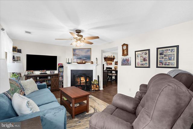 8085 CASTLE ROCK CT, Pasadena, MD 21122