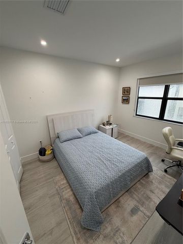 8119 NW 47th Ter, Doral, FL 33166