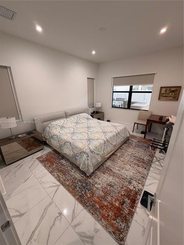 8119 NW 47th Ter, Doral, FL 33166