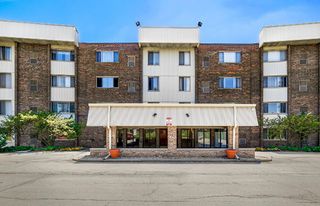 841 N York Road 128, Elmhurst, IL 60126