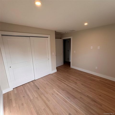 91 17th Street, Wading River, NY 11792