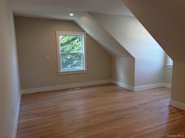 91 17th Street, Wading River, NY 11792