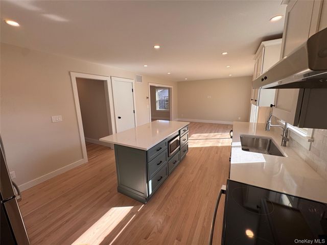 91 17th Street, Wading River, NY 11792