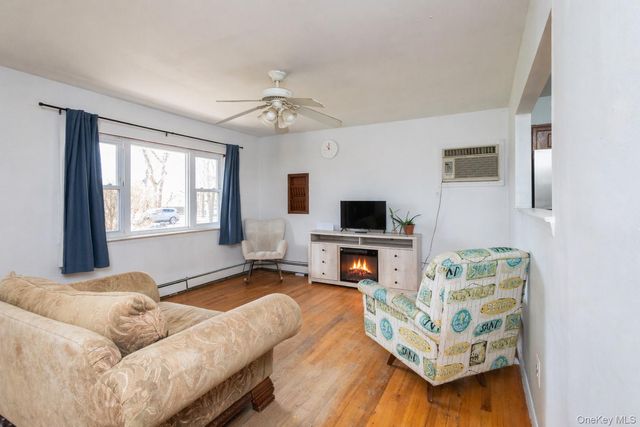 167 Robinwood Drive, Shirley, NY 11967