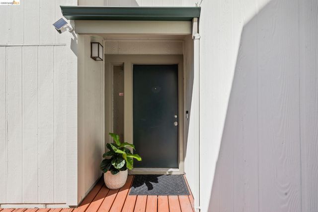 3415 La Selva St, San Mateo, CA 94403