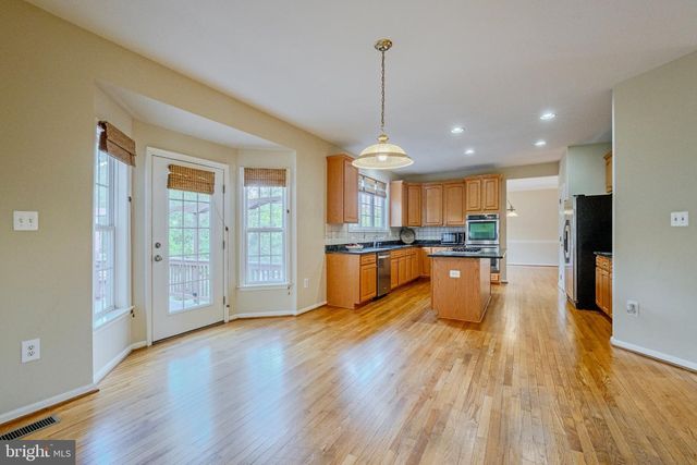 21467 ESTATE PL, Ashburn, VA 20147