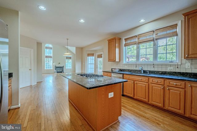 21467 ESTATE PL, Ashburn, VA 20147