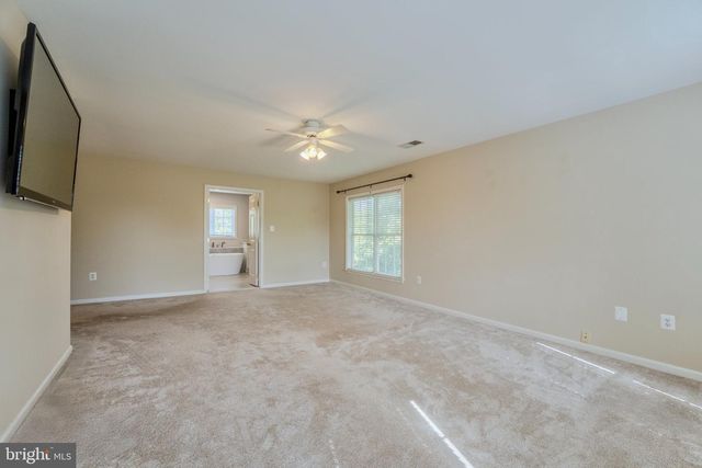21467 ESTATE PL, Ashburn, VA 20147
