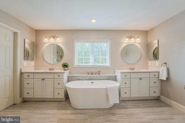 21467 ESTATE PL, Ashburn, VA 20147