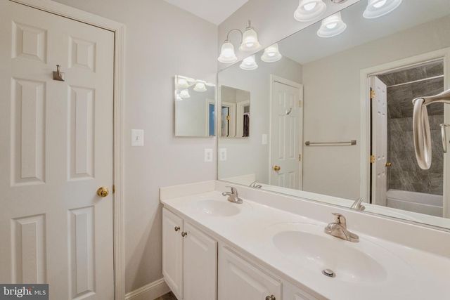 21467 ESTATE PL, Ashburn, VA 20147