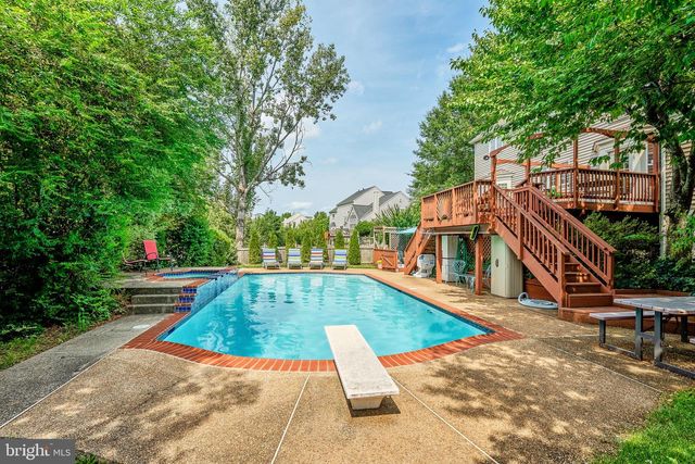 21467 ESTATE PL, Ashburn, VA 20147