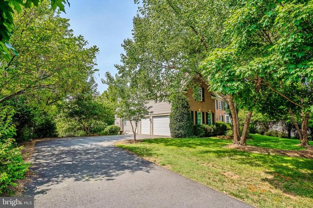 21467 ESTATE PL, Ashburn, VA 20147