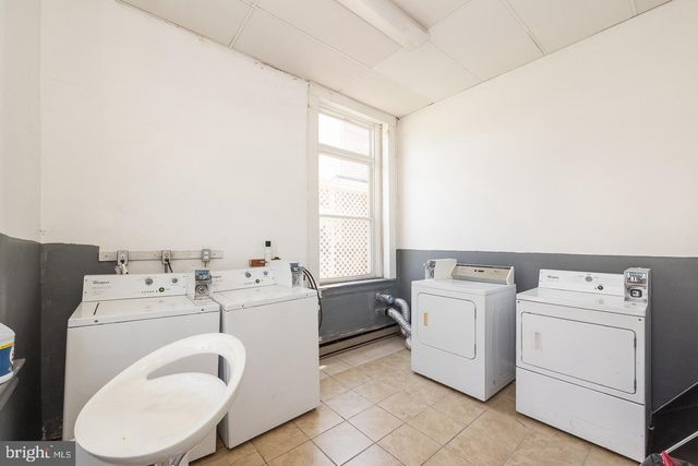 441 W 1ST AVE, Parkesburg, PA 19365