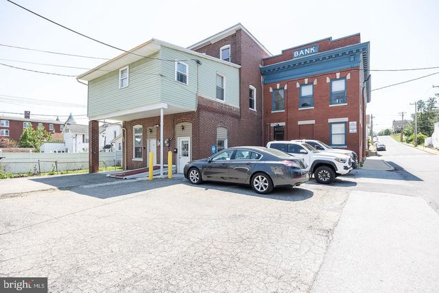 441 W 1ST AVE, Parkesburg, PA 19365