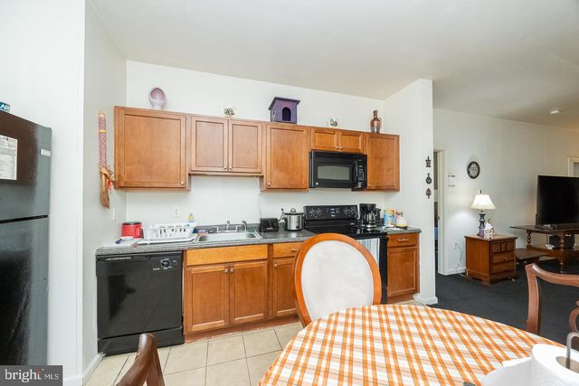441 W 1ST AVE, Parkesburg, PA 19365