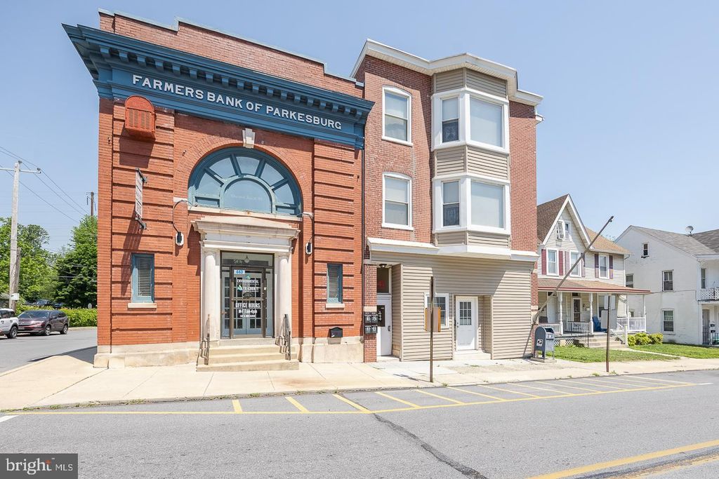 441 W 1ST AVE, Parkesburg, PA 19365