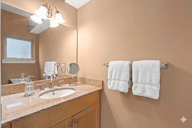 1102 Acorn Dr 1102, North Andover, MA 01845