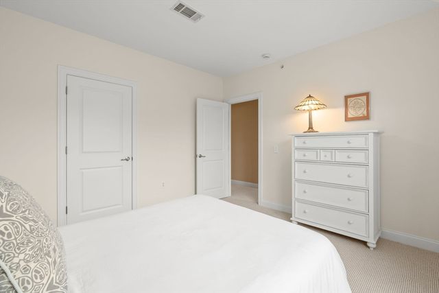 1102 Acorn Dr 1102, North Andover, MA 01845