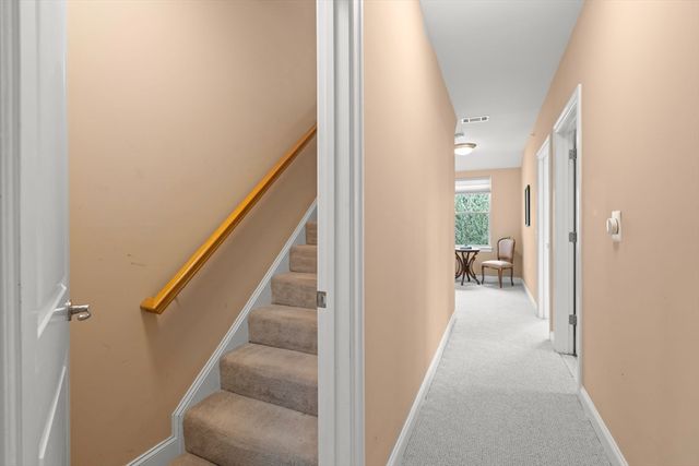 1102 Acorn Dr 1102, North Andover, MA 01845