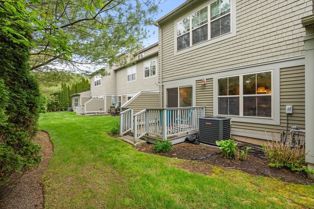 1102 Acorn Dr 1102, North Andover, MA 01845