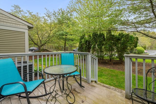 1102 Acorn Dr 1102, North Andover, MA 01845