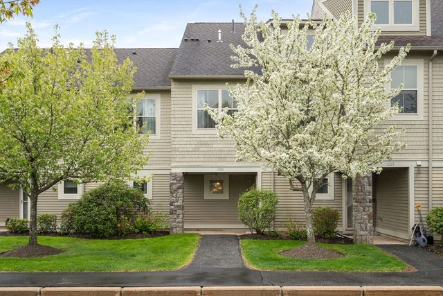 1102 Acorn Dr 1102, North Andover, MA 01845