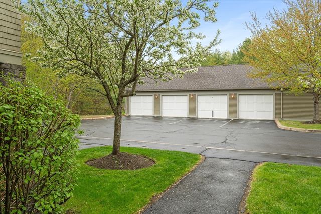 1102 Acorn Dr 1102, North Andover, MA 01845