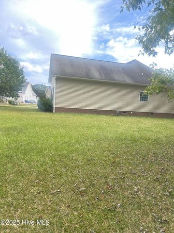 2704 Millhaven Court W, Wilson, NC 27893