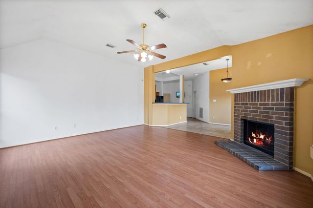 2818 Blue Jay Circle, Humble, TX 77396