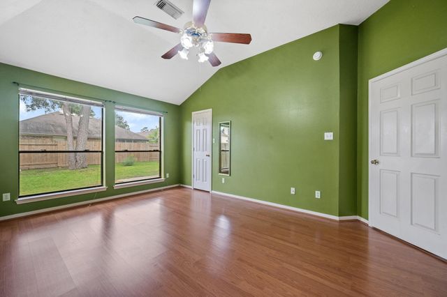2818 Blue Jay Circle, Humble, TX 77396