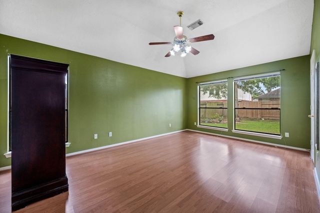 2818 Blue Jay Circle, Humble, TX 77396