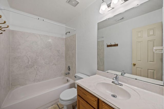 2818 Blue Jay Circle, Humble, TX 77396