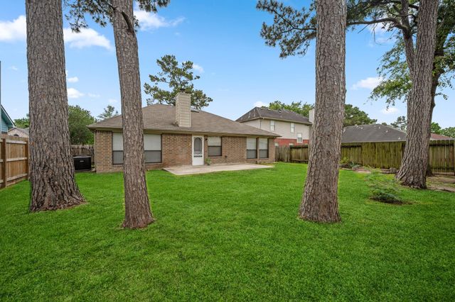 2818 Blue Jay Circle, Humble, TX 77396