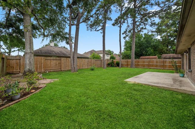 2818 Blue Jay Circle, Humble, TX 77396
