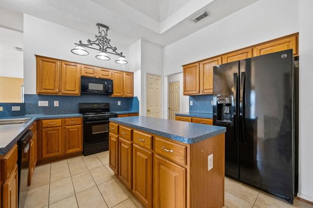 2818 Blue Jay Circle, Humble, TX 77396