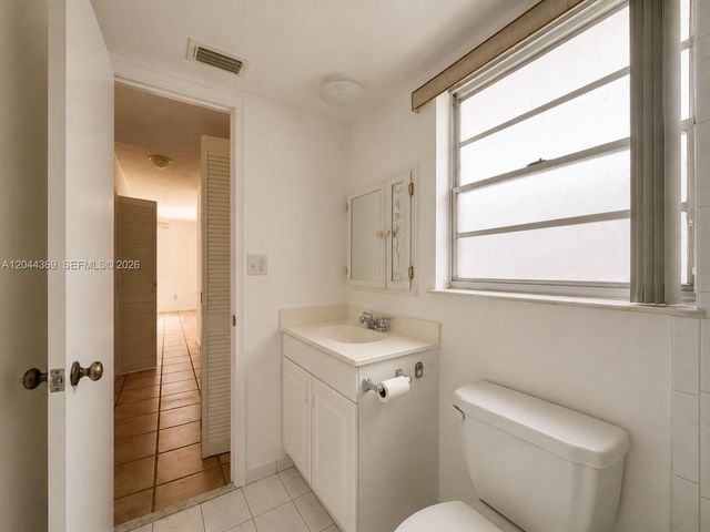 7705 SW 86th St B-213, Miami, FL 33143