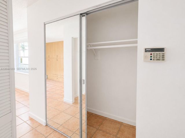 7705 SW 86th St B-213, Miami, FL 33143
