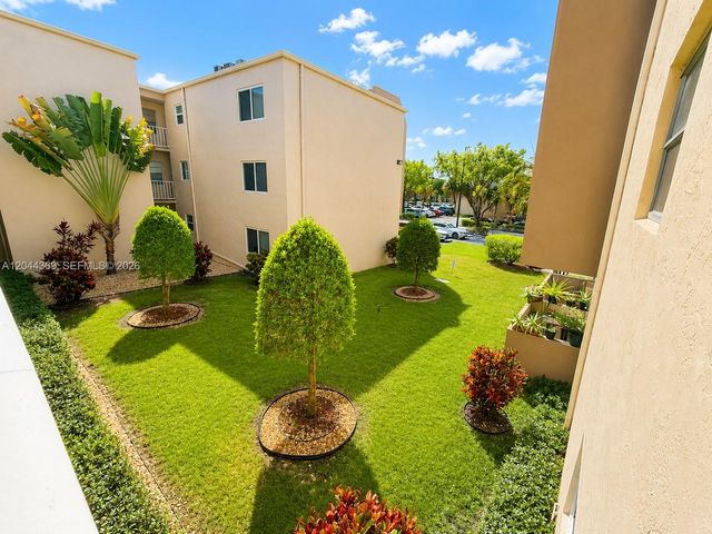 7705 SW 86th St B-213, Miami, FL 33143