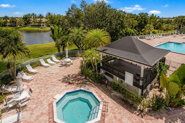 7705 SW 86th St B-213, Miami, FL 33143