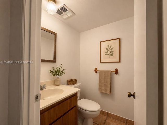 7705 SW 86th St B-213, Miami, FL 33143