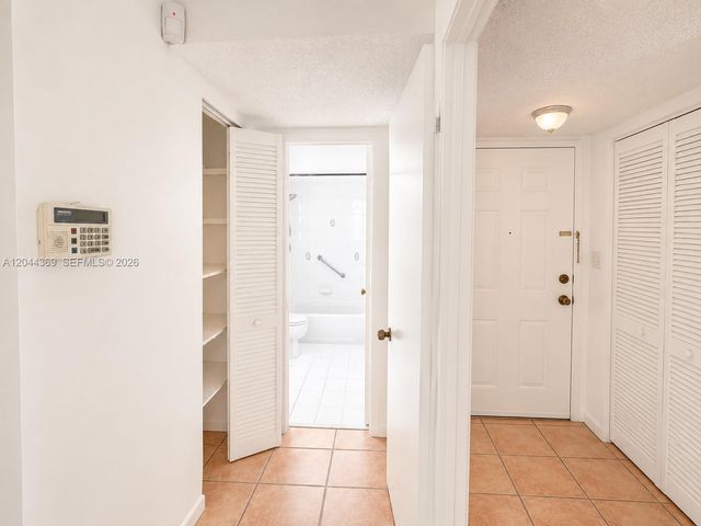7705 SW 86th St B-213, Miami, FL 33143