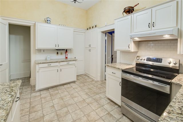 18 B Country Club, Tuscaloosa, AL 35401