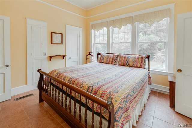 18 B Country Club, Tuscaloosa, AL 35401