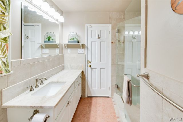 18 B Country Club, Tuscaloosa, AL 35401