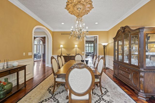 944 Squire Oaks Drive, Villa Hills, KY 41017