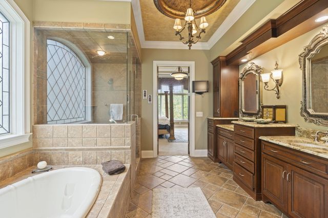 944 Squire Oaks Drive, Villa Hills, KY 41017