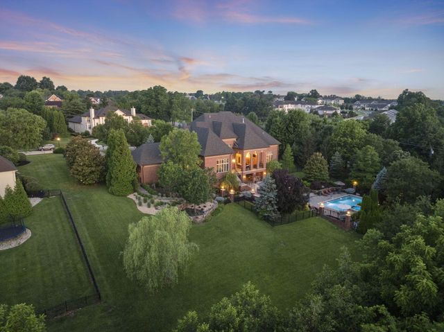 944 Squire Oaks Drive, Villa Hills, KY 41017