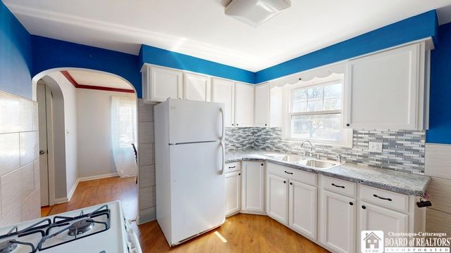 645 Mapleview Rd, Cheektowaga, NY 14225