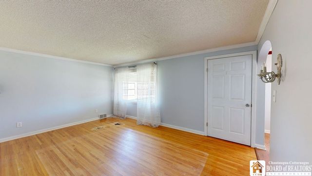 645 Mapleview Rd, Cheektowaga, NY 14225